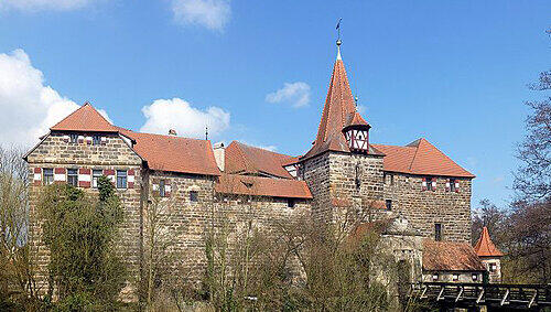 Noch werden im Laufer Wenzelschloss Kunststudenten unterrichtet. Wenn die 2013 weggehen, steht der 650 Jahre alte Bau leer. Noch werden im Laufer Wenzelschloss Kunststudenten unterrichtet. Wenn die 2013 weggehen, steht der 650 Jahre alte Bau leer.