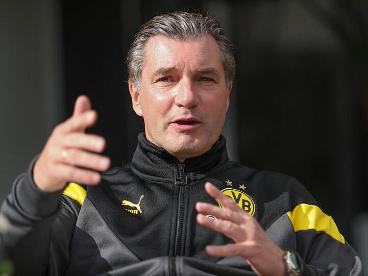 Borussia Dortmunds Sportdirektor Michael Zorc reagiert auf Vorwürfe aus Paris.