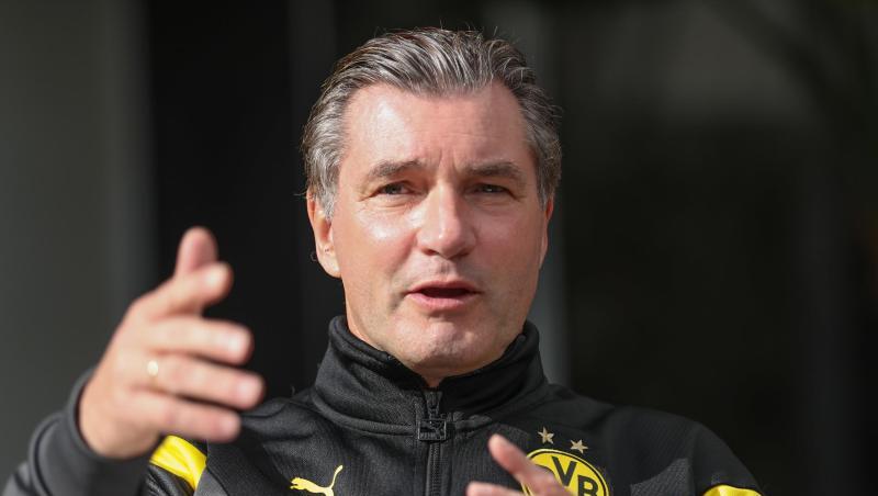 Borussia Dortmunds Sportdirektor Michael Zorc reagiert auf Vorwürfe aus Paris. Borussia Dortmunds Sportdirektor Michael Zorc reagiert auf Vorwürfe aus Paris.