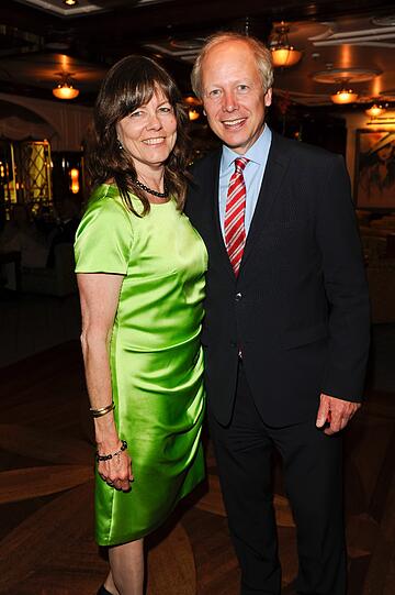 Bilder von der Preisverleihung "Die Goldene Deutschland": Hier Tom Buhrow und Frau Sabine Stamer