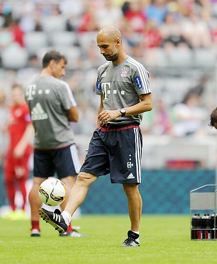 Die Bilder von der Teampresentation und dem anschließenden Showtraining des neuen FC Bayern-Kaders.