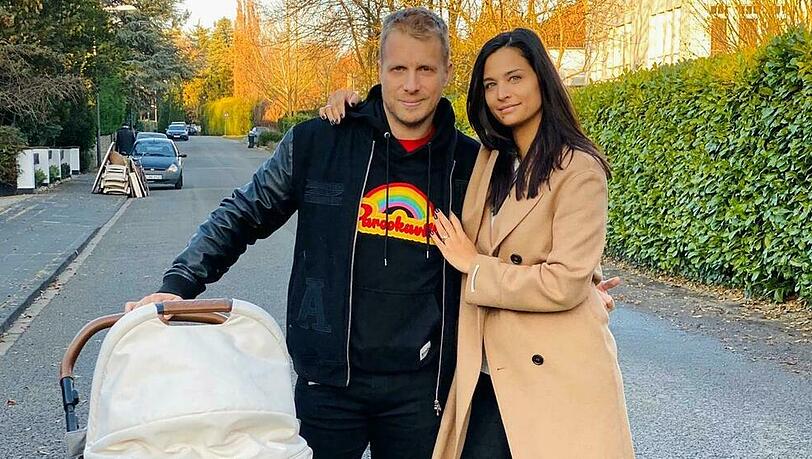 Amira und Oliver Pocher genießen ihre Zeit zu dritt. Amira und Oliver Pocher genießen ihre Zeit zu dritt.