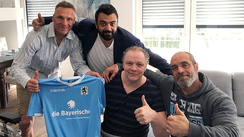 Der ehemalige Löwen-Torhüter Michael Hofmann (l.), Investoren-Bruder Yahya Ismaik (2.v.l.), und Ex-Geschäftsführer Anthony Power (r.) besuchten dem ehemaligen Löwen-Stürmer Olaf Bodden.