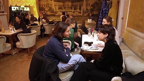 Das Café Jasmin existiert ziemlich genau so (beinahe) unverändert seit den 1950er Jahren.