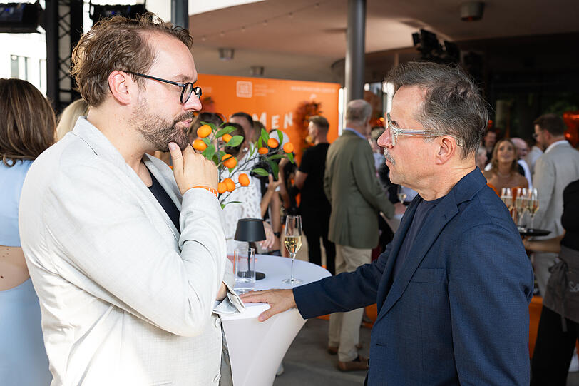 Paul Ronzheimer im Gespr&auml;ch mit Jan Josef Liefers.