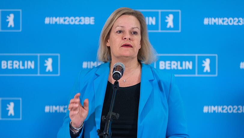Faeser: Grenzkontrollen werden zwei Monate verlängert