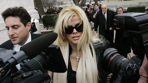 Anna Nicole Smith mit ihrem Anwalt und damaligem Freund, Howard K. Stern Anna Nicole Smith mit ihrem Anwalt und damaligem Freund, Howard K. Stern