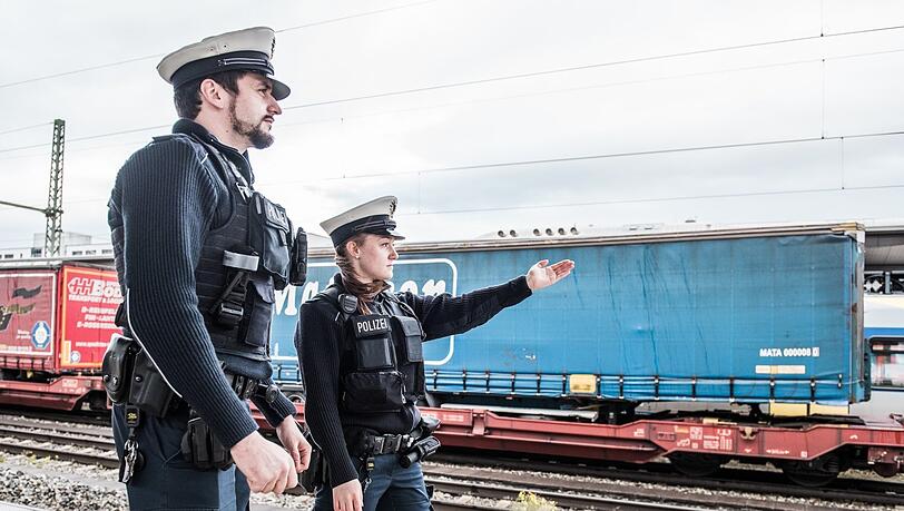 &bdquo;Wenn sich Personen auf den Schienen der Stammstrecke aufhalten, muss die gesamte Stammstrecke gesperrt werden. Das will man nat&uuml;rlich schnell wieder aufl&ouml;sen&ldquo;: Die Bundespolizei sucht Sprayer.