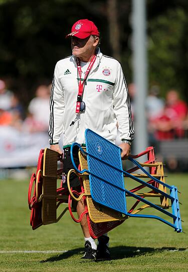 Die Bayern bereiten sich auf das Spiel gegen den 1. FC Nürnberg vor. Hier gibt's die Bilder vom Mittwochstraining.