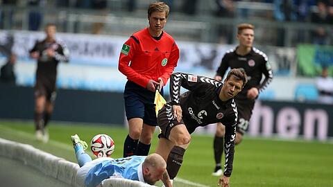 Bauchlandung vermieden: Der TSV 1860 zittert sich zu einem 2:1 über den FC St. Pauli.