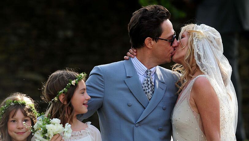 Die Ehe von Kate Moss und Jamie Hince steht vor dem Aus (hier bei ihrer Hochzeit im Jahr 2011) Die Ehe von Kate Moss und Jamie Hince steht vor dem Aus (hier bei ihrer Hochzeit im Jahr 2011)