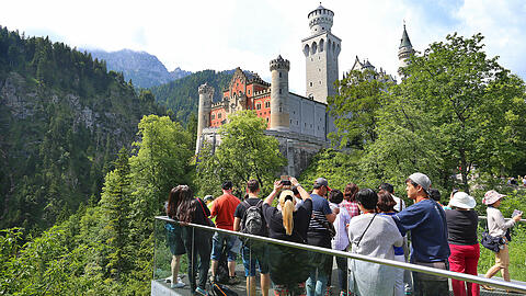 1,4 Millionen Besucher wurden 2016 auf Schloss Neuschwanstein gezählt.