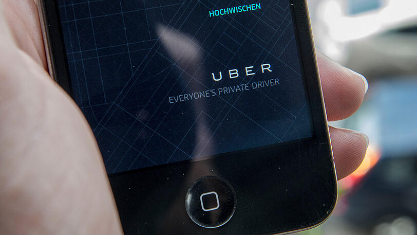 Die Frau hatte sich ein Uber-Taxi bestellt, war aber ins falsche Auto eingestiegen (Symbolbild).