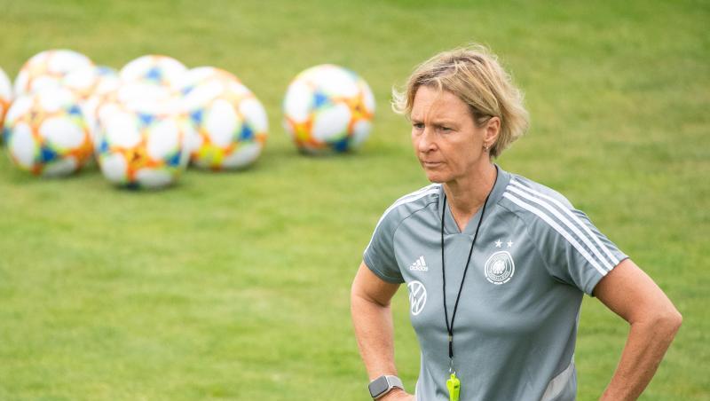 Martina Voss-Tecklenburg, Trainerin der deutschen Frauenfußball-Nationalmannschaft.