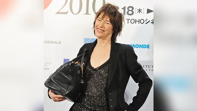Jane Birkin mit ihrer legendären Birkin Bag bei einer Veranstaltung. Die Schauspielerin verstarb 2023 im Alter von 76 Jahren.
