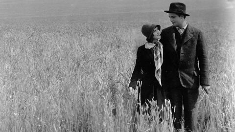 Ein Farmer bringt seine junge Frau aus der Großstadt aufs Land: Charles Farrell und Mary Duncan in „City Girl“ von 1930.