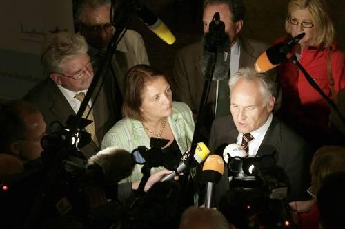 Noch sondieren sie, bald wollen sie richtig verhandeln: FDP-Chefin Sabine Leutheusser-Schnarrenberger und Noch-CSU-Boss Erwin Huber.