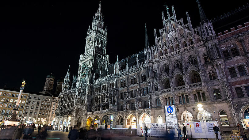 Um das Münchner Rathaus herum ist es schwarz geworden. Bei der Bundestagswahl wurde die OB-Partei SPD nur drittstärkste Kraft.