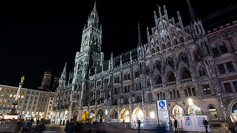 Um das Münchner Rathaus herum ist es schwarz geworden. Bei der Bundestagswahl wurde die OB-Partei SPD nur drittstärkste Kraft.