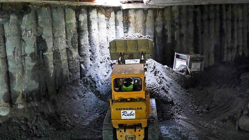 200 Kubikmeter Erde werden täglich nach oben getragen.