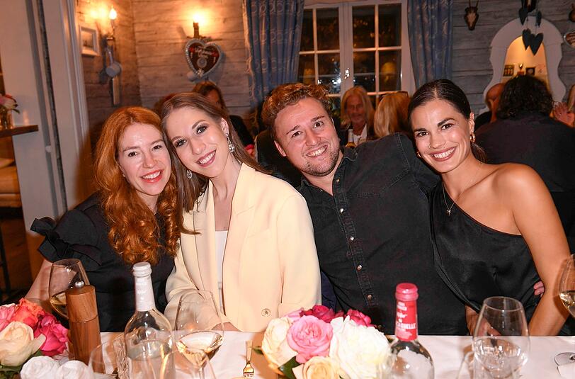 Laura Siegel, Alana Siegel, Michael Thurner und Selina Kohl