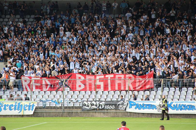 Weitere Bilder vom Amateurderby aus dem Grünwalder Stadion.