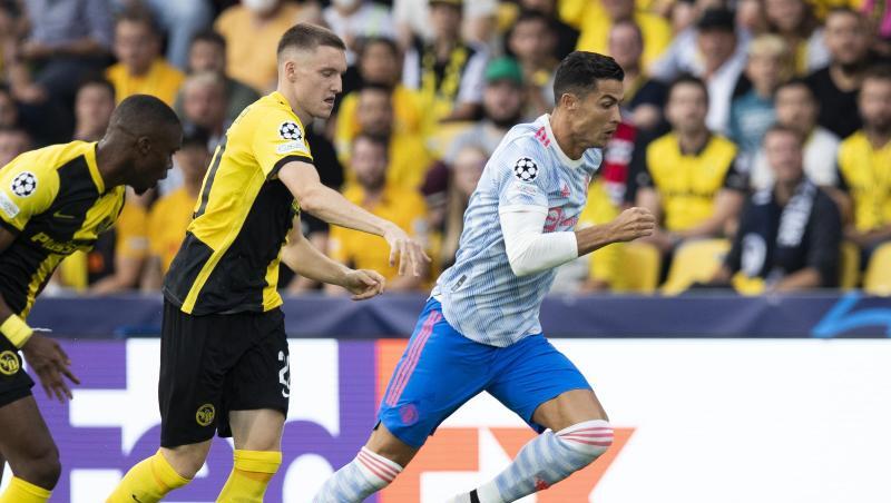 Cristiano Ronaldo (r) verlor trotz eines eigenen Treffers mit Manchester United in Bern.