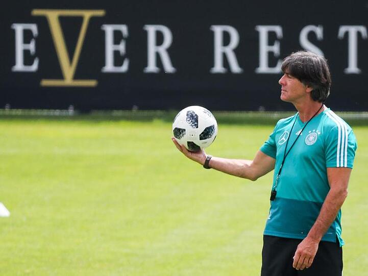 Wollte das DFB-Team in Seefeld auf die EM 2020 vorbereiten: Bundestrainer Joachim Löw.