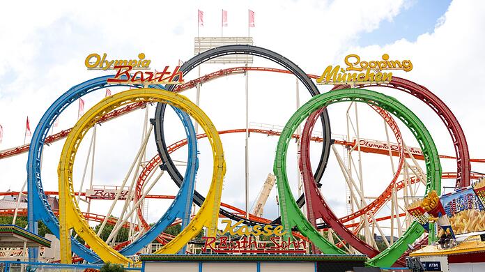 Beim Aufbau der legendären "Olympia Looping"-Achterbahn wurde ein Arbeiter tödlich verletzt.