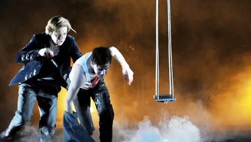 Blutrünstiges Schauspiel: Szene aus "Richard III.". Blutrünstiges Schauspiel: Szene aus "Richard III.".