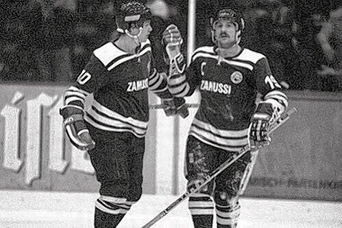 Wurden mit dem SC Riessersee in der Saison 1980/81 Deutscher Meister: Ignaz Berndaner (r.) und Franz Reindl, aktueller Sportdirektor beim Deutschen Eishockey Bund.