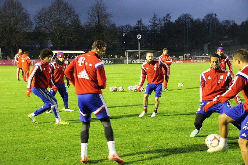 Vorbereitungen für die Rückrunde: Der FC Bayern startet ins Training. Die AZ war dabei. Die Bilder...