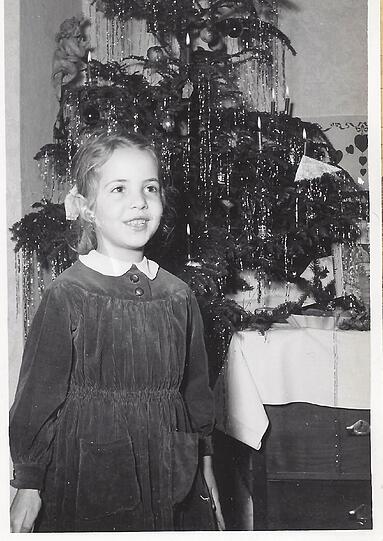 &bdquo;O Tannenbaum!&ldquo; Michaela May singend als Kind.