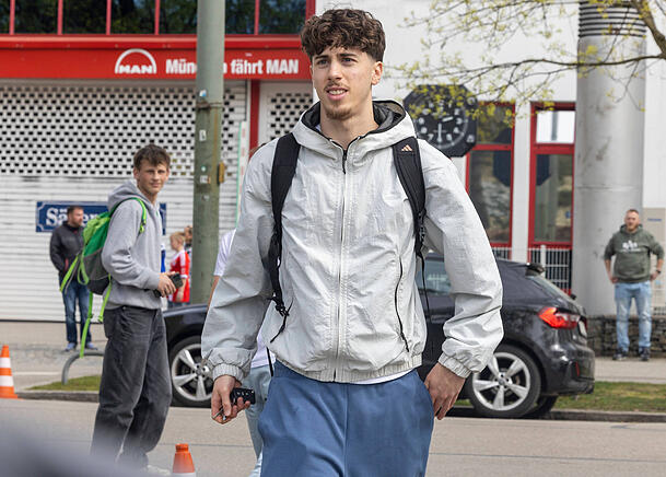 Ebenfalls zurück an der Säbener Straße: Talent David Santos Daiber. Ebenfalls zurück an der Säbener Straße: Talent David Santos Daiber.