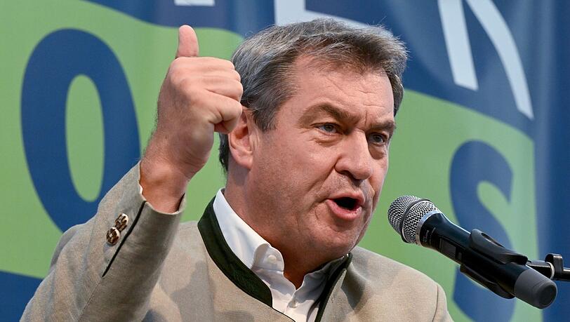 Markus Söder (CSU), Ministerpräsident von Bayern, spricht beim Politischen Frühschoppen Gillamoos.