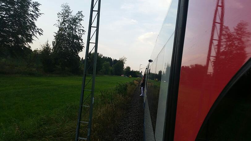 Weitere Bilder von der evakuierten BOB in der Nähe von Deisenhofen.