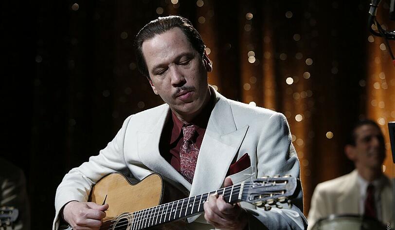 Das Biopic "Django" mit Reda Kateb in der Rolle des Gitarristen Django Reinhardt wird die Berlinale eröffnen.