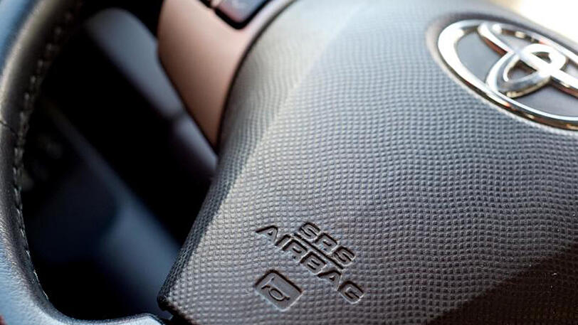 Die zurückerufenen Autos sind mit Airbags des japanischen Zulieferers Takata ausgestattet.