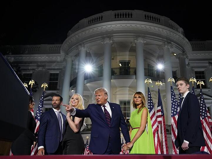 Familie Trump auf dem Südrasen des Weißen Hauses zum Abschluss der viertägigen Parteitages der Republikaner.