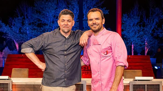 Kochten beim "Grill den Henssler Sommer-Special": Tim Mälzer (li.) und Steffen Henssler.
