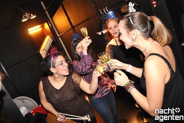 "Münchens längstes Silvester" in der Milchbar. Noch mehr Fotos gibt es unter: www.nachtagenten.de.