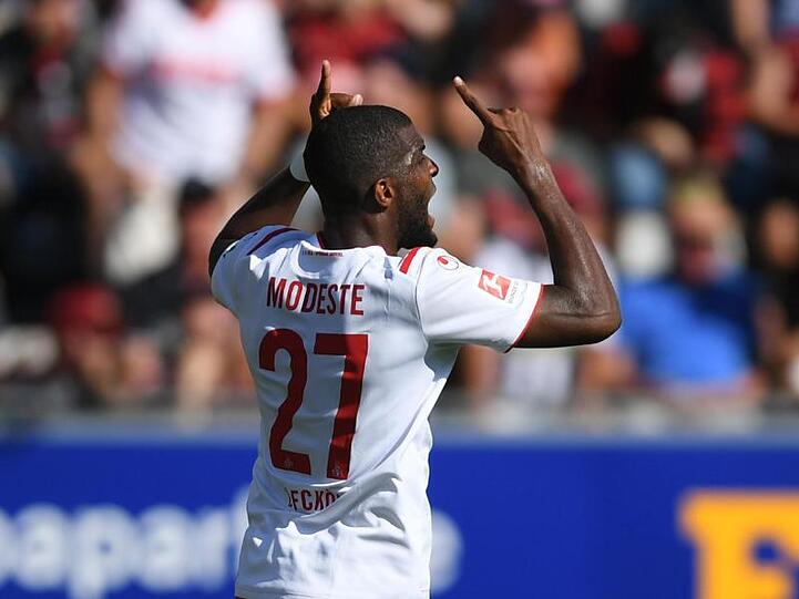 Kölns Anthony Modeste bejubelt seinen 1:1-Treffer.