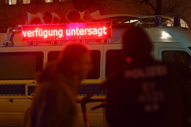 Bei der letzten, unangemeldeten Versammlung vor einer Woche war es zu Randalen gekommen. Dieses Mal wurden sogenannte Spaziergänge verboten.