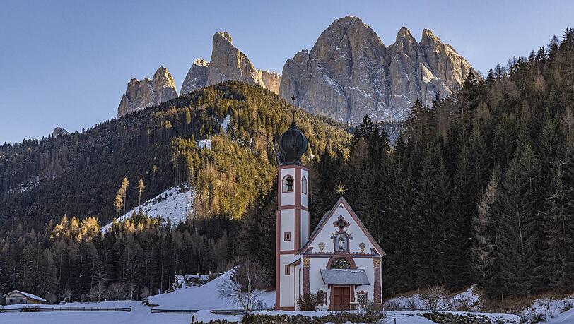 St.Ranui im Villn&ouml;&szlig;tal, f&uuml;r viele Touristen das Top-Fotomotiv.