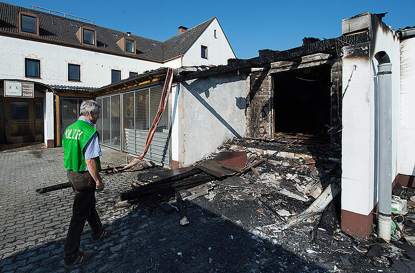 Brandanschlag auf ein Asylbewerberheim in Reichertshofen - Bilder vom Tatort.