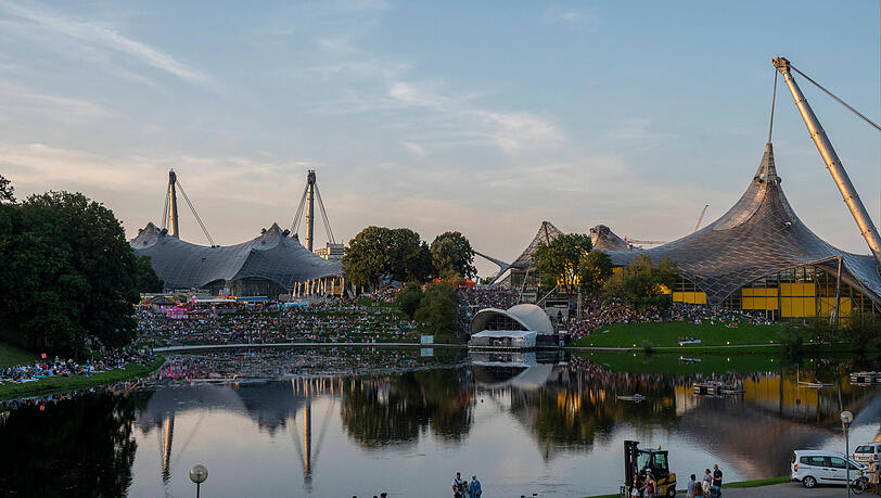 Rund 60 Bands sind diesen Sommer beim Theatron Musiksommer aufgetreten. Am Samstag (22.8.) kann man das Festival am Olympiasee ein letztes Mal genie&szlig;en.