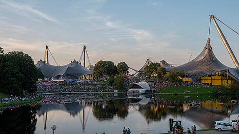 Rund 60 Bands sind diesen Sommer beim Theatron Musiksommer aufgetreten. Am Samstag (22.8.) kann man das Festival am Olympiasee ein letztes Mal genie&szlig;en.