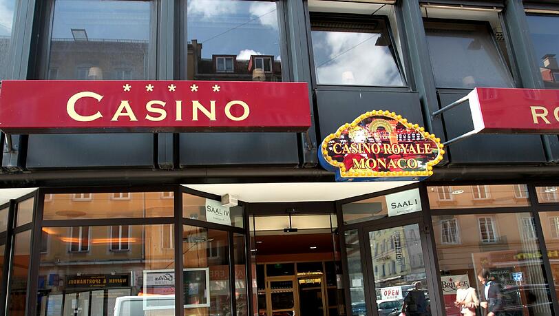 Das Casino CTVM 21 in der Dachauer Straße. Sein Betreiber klagt gegen das Rauchverbot. Das Casino CTVM 21 in der Dachauer Straße. Sein Betreiber klagt gegen das Rauchverbot.