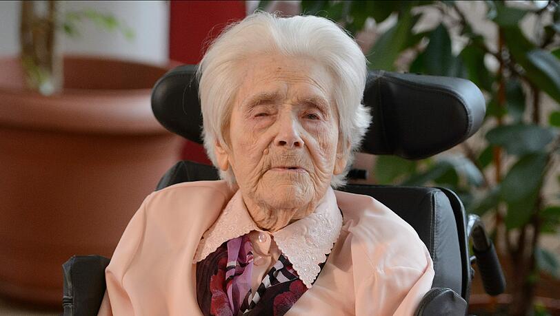 Margarete Dannheimer feierte am Mittwoch ihren 111. Geburtstag in einem Altenheim in Neuendettelsau. Margarete Dannheimer feierte am Mittwoch ihren 111. Geburtstag in einem Altenheim in Neuendettelsau.