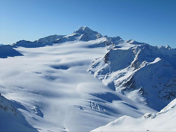 Die Wildspitze ist auch ein markantes Ziel für Skitourengeher.
